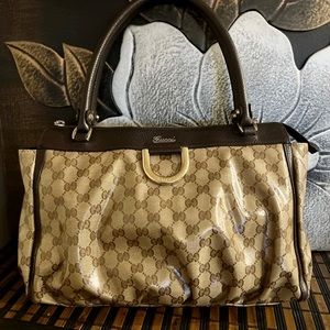 100% Authentic coated canvas Gucci shoulder bag